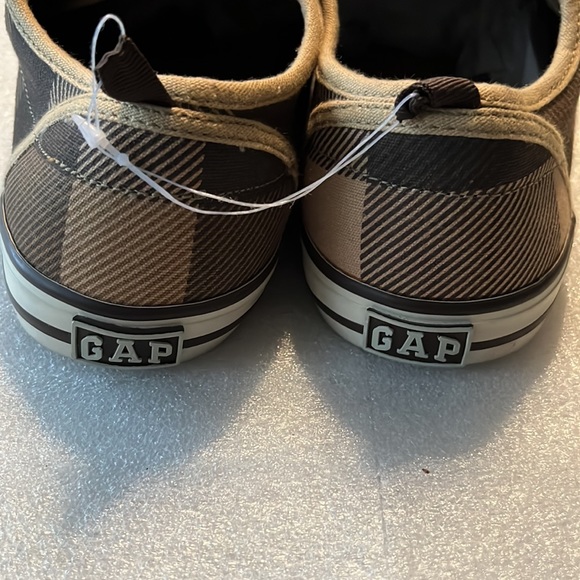 Gap Plaid Canvas Sneakers Kids Size 6 Brown Beige color Velcro closing NWOT - Picture 3 of 6